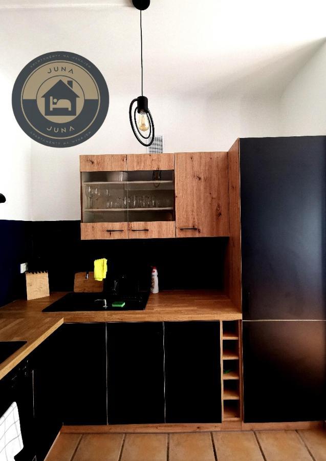 Juna - Nowoczesny Apartament W Centrum Z Widokiem Na Park Pruszków Esterno foto