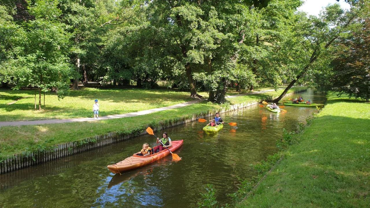 Juna - Nowoczesny Apartament W Centrum Z Widokiem Na Park Pruszków Esterno foto