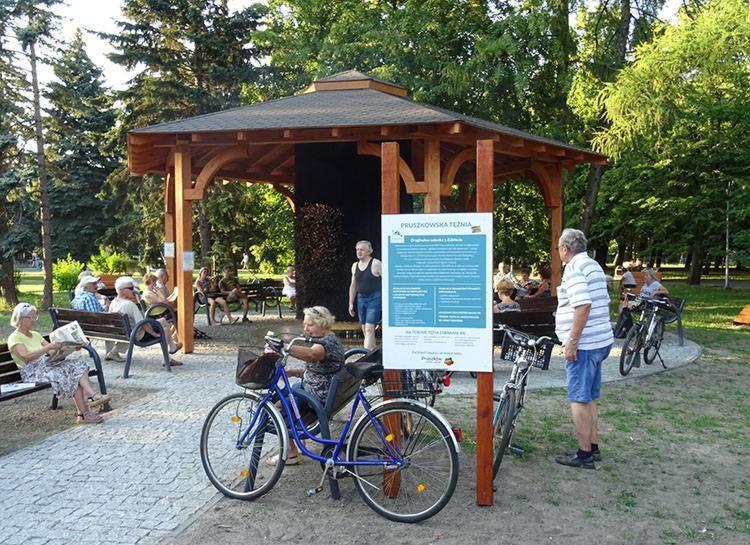 Juna - Nowoczesny Apartament W Centrum Z Widokiem Na Park Pruszków Esterno foto